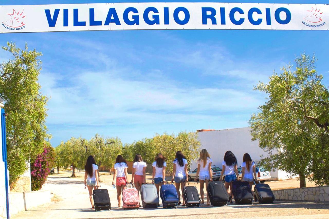 Apartments Villaggio Riccio 马蒂纳塔 外观 照片